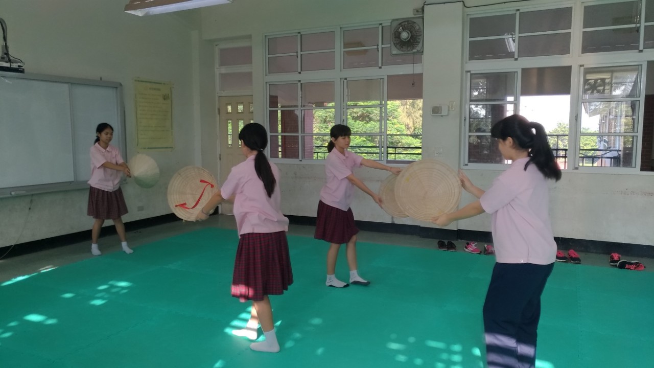 1071001越南舞練習_181003_0016.jpg